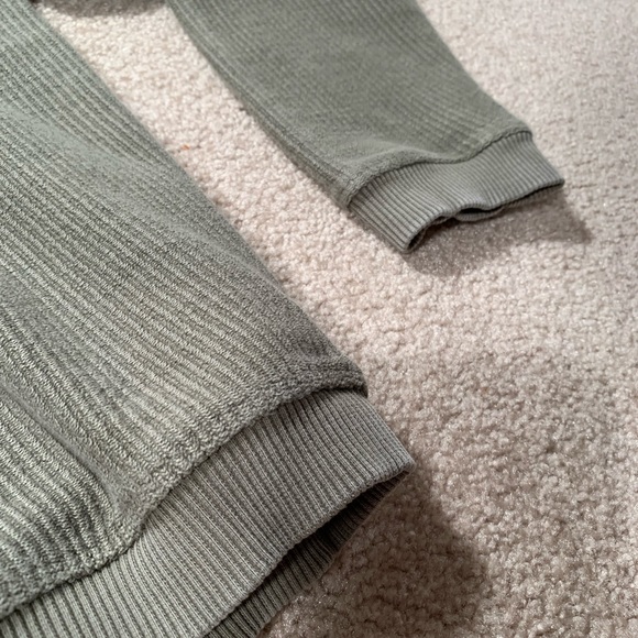 Ribbed Aerie Hoodie - Picture 6 of 7